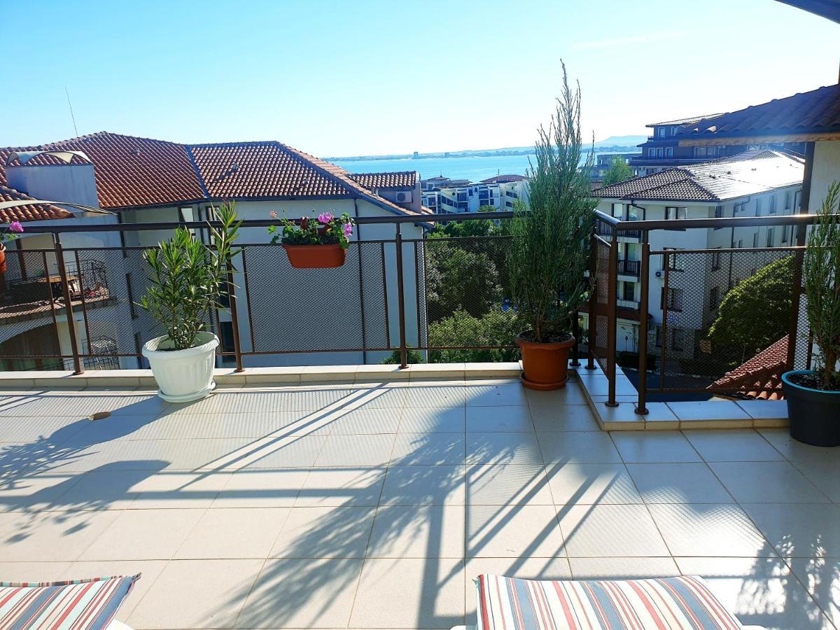 La Terrace Sea View Apartment Sveti Vlas Bagian luar foto