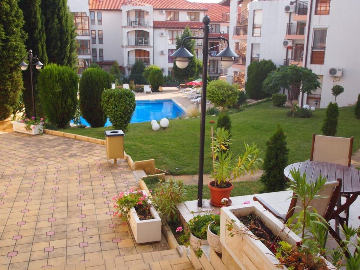 La Terrace Sea View Apartment Sveti Vlas Bagian luar foto