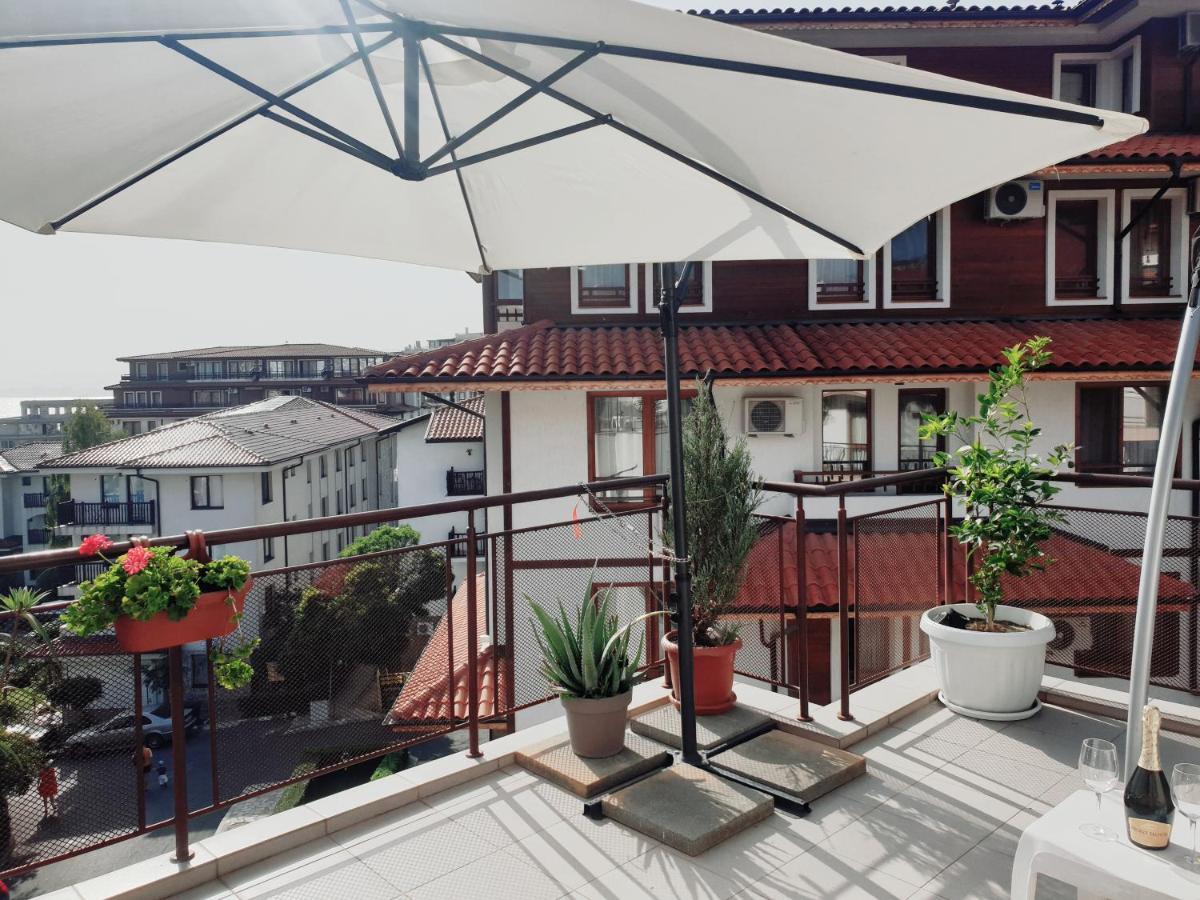 La Terrace Sea View Apartment Sveti Vlas Bagian luar foto