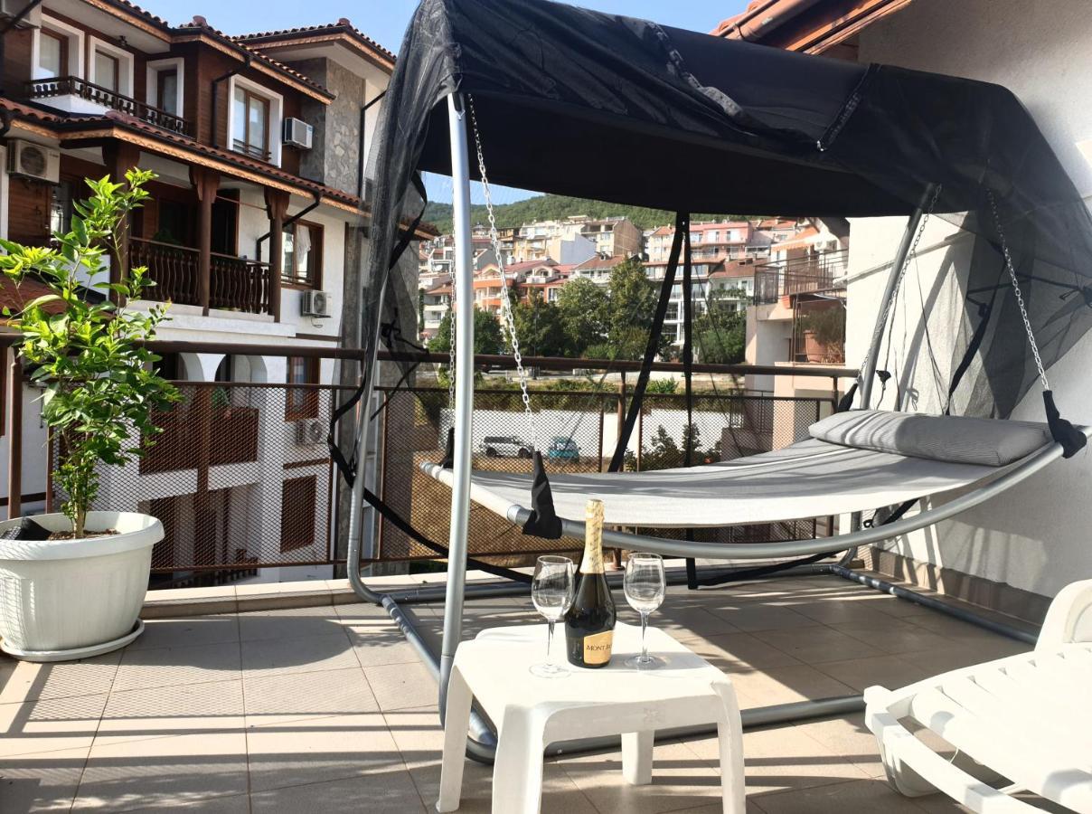 La Terrace Sea View Apartment Sveti Vlas Bagian luar foto