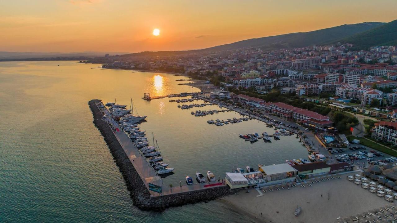La Terrace Sea View Apartment Sveti Vlas Bagian luar foto